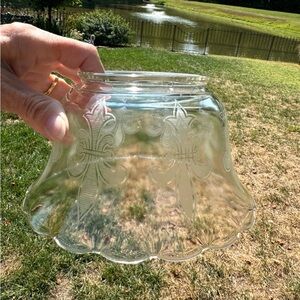 Vintage Etched Glass Lamp Shade – Fleur de Lis Design. G12